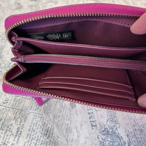 Fossil 'Sydney' Zip Around Phone Wallet - Picture 7 of 12